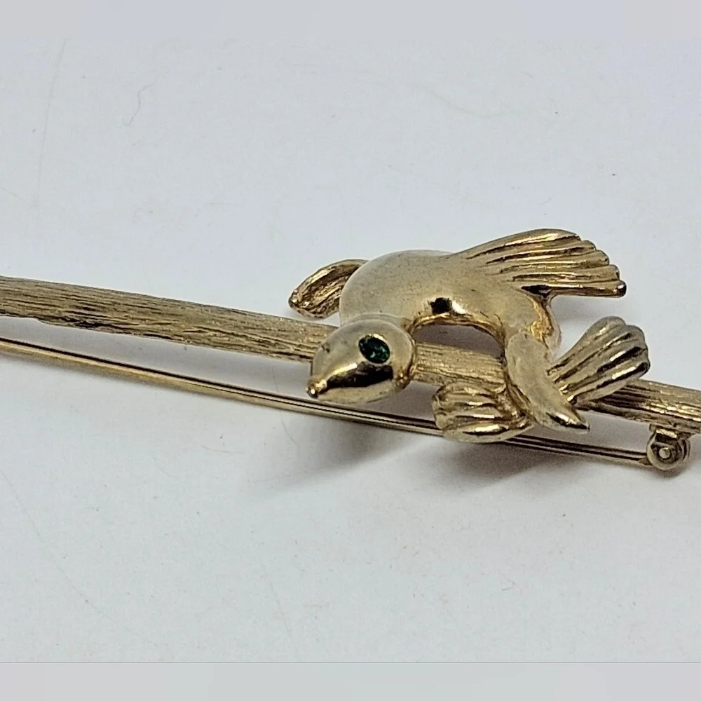 * Vintage Bobley Gold Tone Seal Bar Pin Brooch